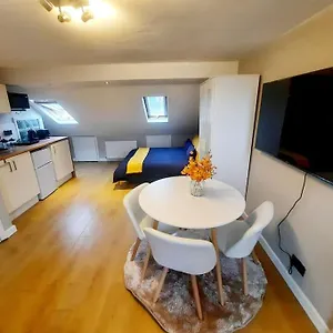  Apartamento Alross Flat / Private Bathroom